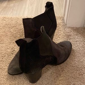 Vince camuto booties